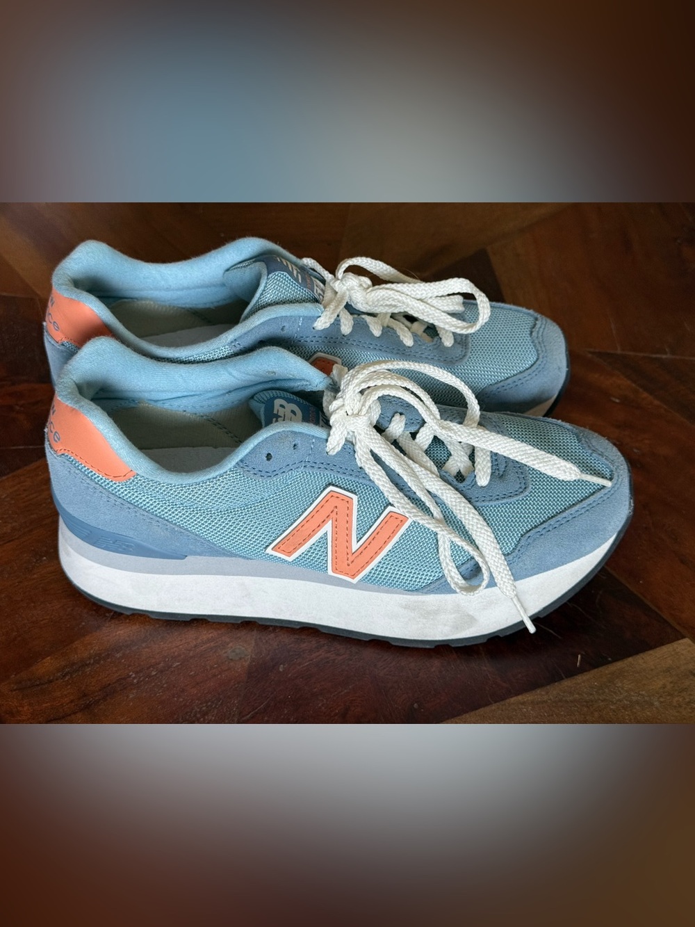 New Balance Sneakers size 8 :: blue & coral
